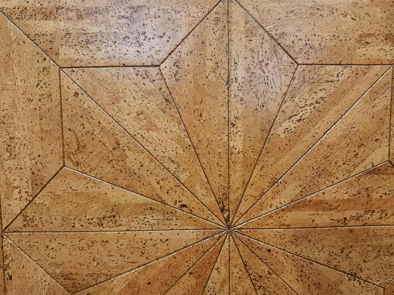 360评测丨宅男视频下载艺术软木：“以柔克刚”的健康地板，守护家人新选择 图片3