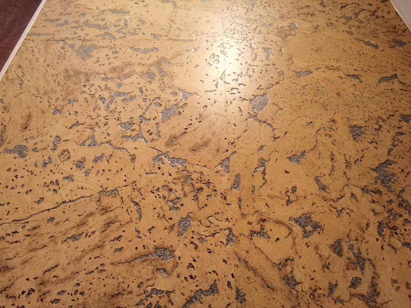 360评测丨宅男视频下载艺术软木：“以柔克刚”的健康地板，守护家人新选择 图片6