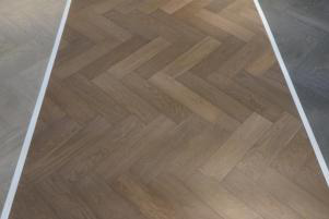 宅男视频下载尊贵系列Quick-Step三层实木人字拼花地板 简约外衣下的卓越匠心 图片13