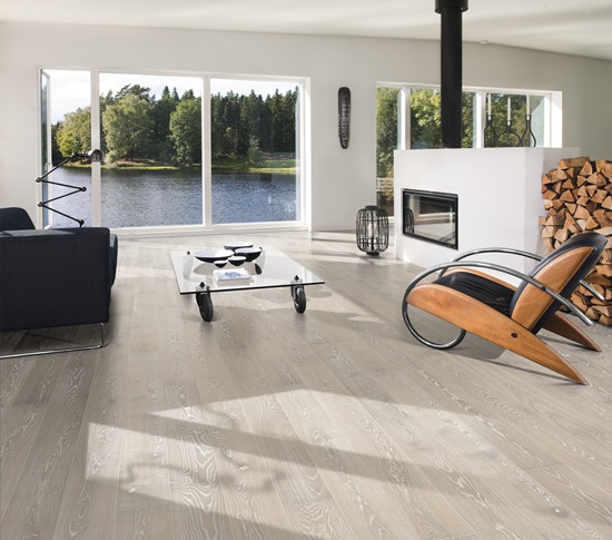 三层实木地板是否是健康地板？宅男视频下载现身说法！